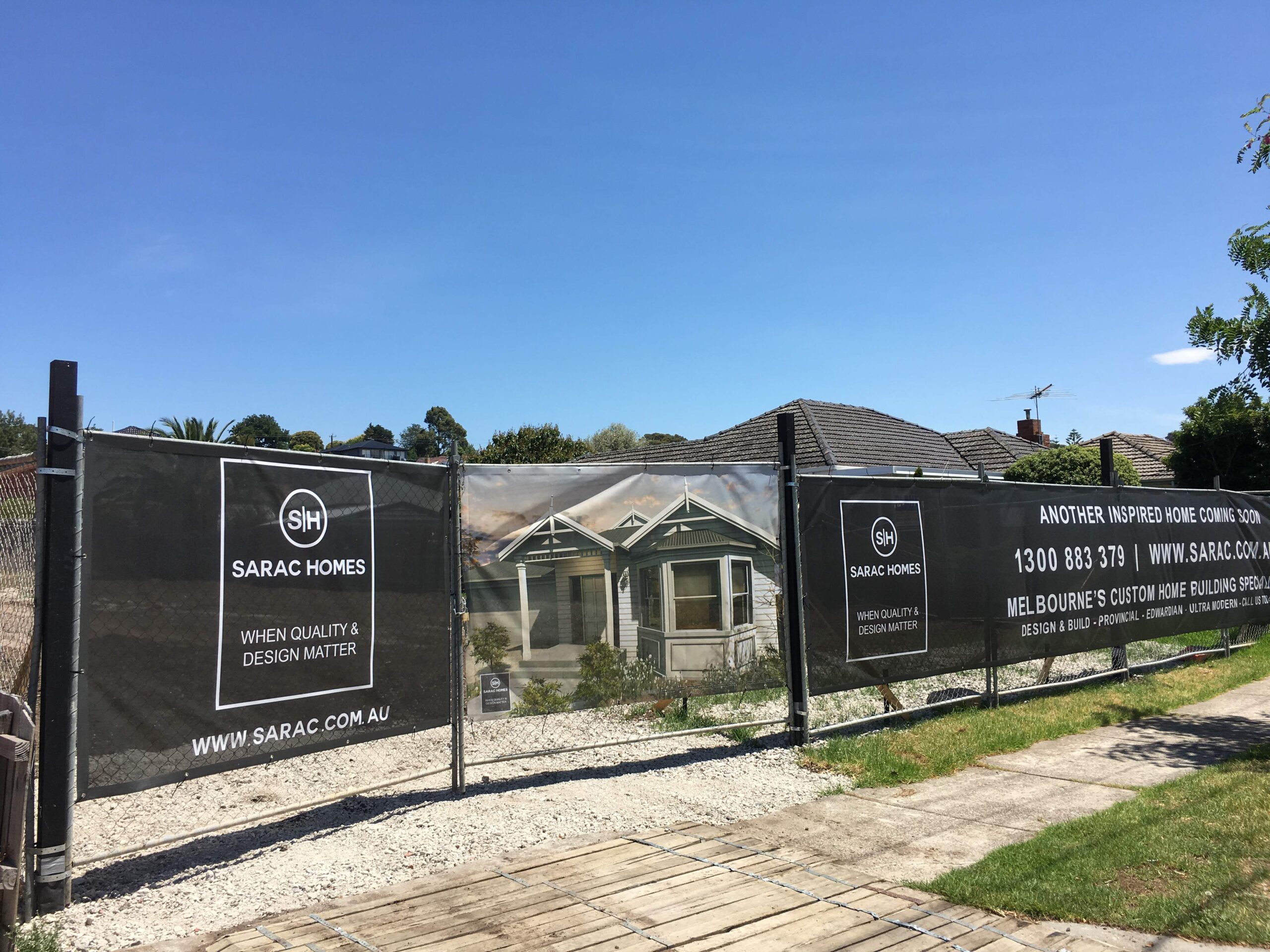 Sarac Homes banner mesh